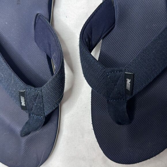 American Eagle Men’s Navy Sandals. Size 8. - Picture 2 of 7